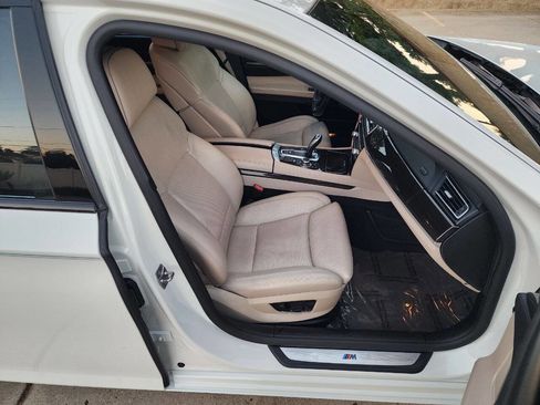 Used 2012 BMW 750Li w/ Driver Assistance Pkg image 13