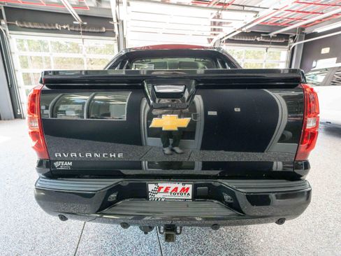 Used 2013 Chevrolet Avalanche LT w/ All-Star Edition AWD/4WD image 3