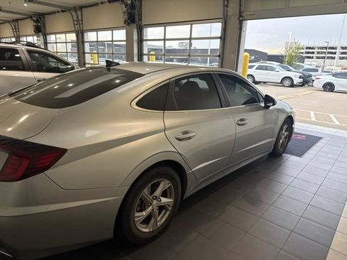 Used 2021 Hyundai Sonata SE FWD image 5