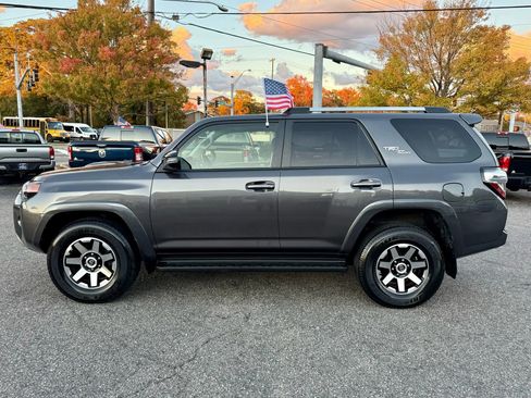 Used 2018 Toyota 4Runner TRD Off-Road Premium image 2