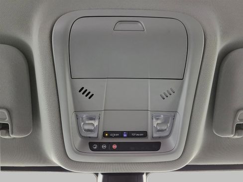 Certified 2023 GMC Acadia SLE w/ Driver Convenience Package image 18