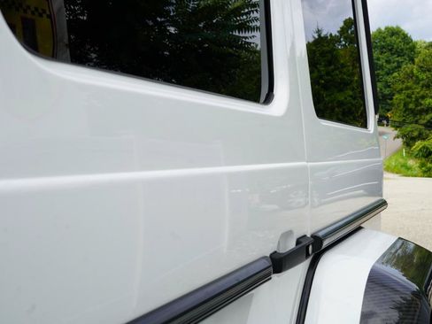 Used 2018 Mercedes-Benz G 550 Squared image 26