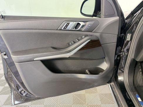 Used 2021 BMW X5 xDrive40i w/ Convenience Package AWD/4WD image 12