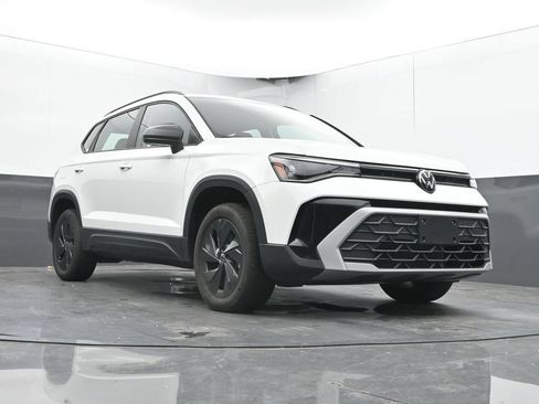 Used 2026 Volkswagen Taos S FWD image 43