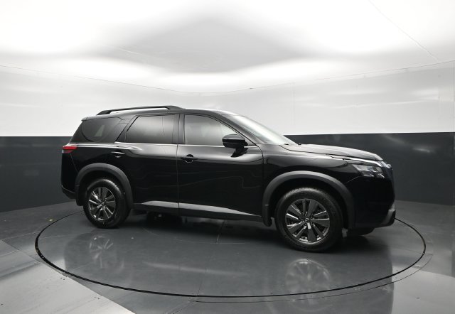 Used 2024 Nissan Pathfinder SV FWD image 6