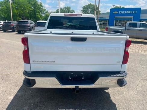 Used 2023 Chevrolet Silverado 1500 LT AWD/4WD image 8