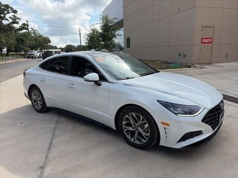 Used 2021 Hyundai Sonata SEL w/ Convenience Package FWD image 4