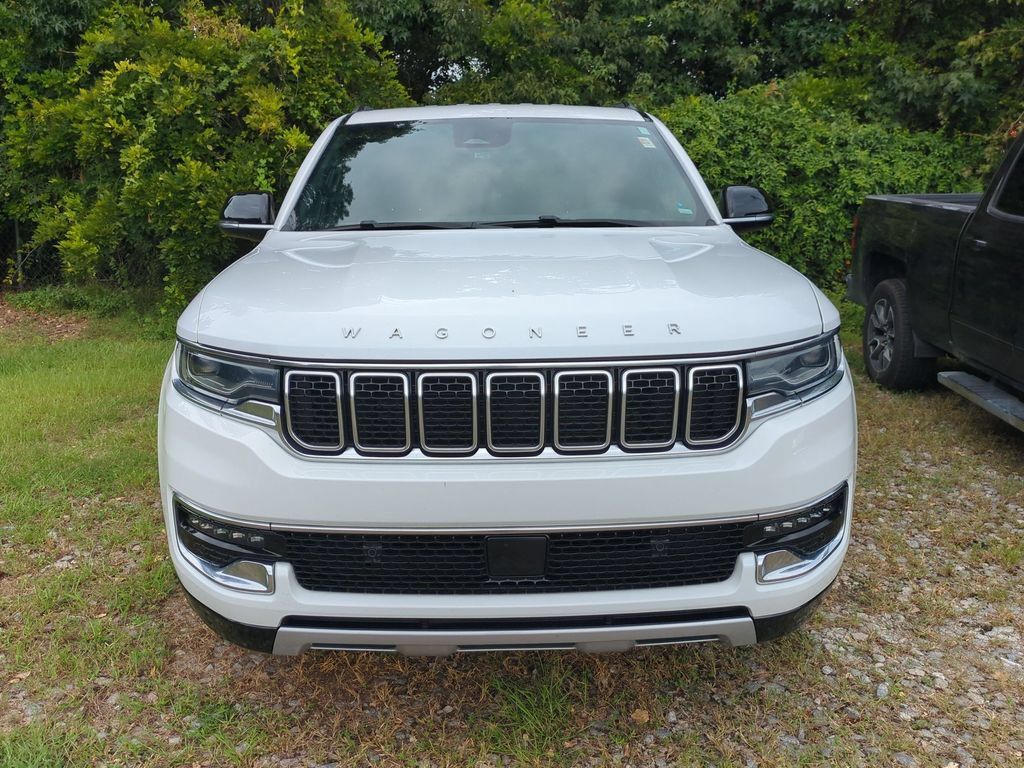 Used 2024 Jeep Wagoneer Series II w/ Flexible Seating Group RWD image 2