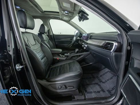 Used 2025 Kia Telluride SX Prestige AWD/4WD image 43