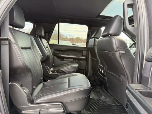 Used 2021 Ford Expedition Max XLT image 18