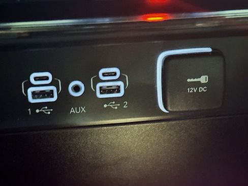 Used 2023 Jeep Grand Cherokee Laredo image 26