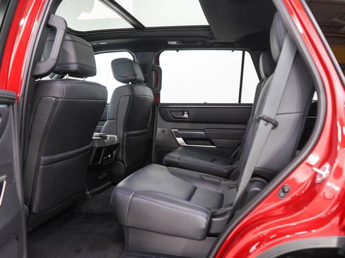 Used 2026 Toyota Sequoia Platinum AWD/4WD image 19