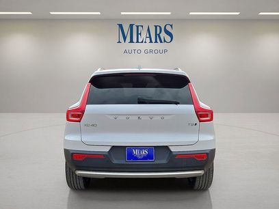 Certified 2021 Volvo XC40 T5 Momentum