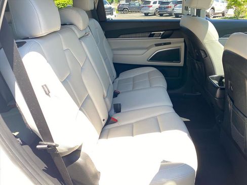 Used 2024 Kia Telluride EX AWD/4WD image 27