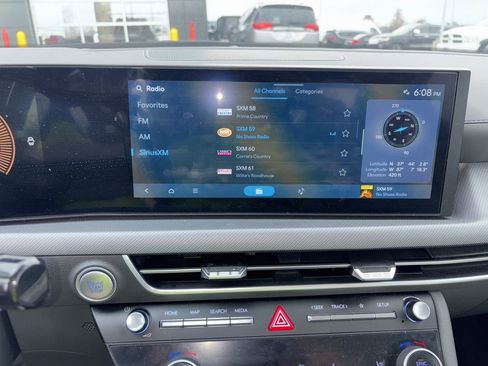 Used 2025 Hyundai Sonata SEL FWD image 17