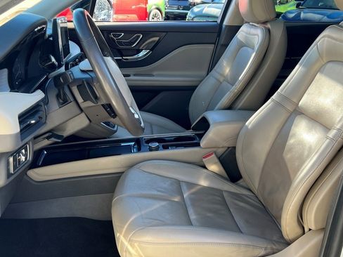 Used 2022 Lincoln Corsair Standard Sport Utility w/ Premium Package image 19