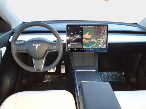Used 2021 Tesla Model Y Performance image 13
