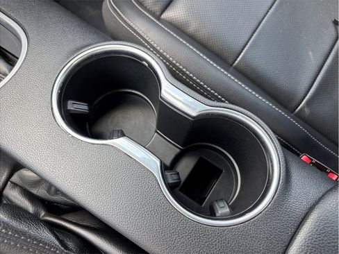 Used 2022 Ford Mustang Premium RWD image 33