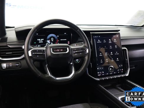 Used 2025 GMC Acadia Elevation image 15