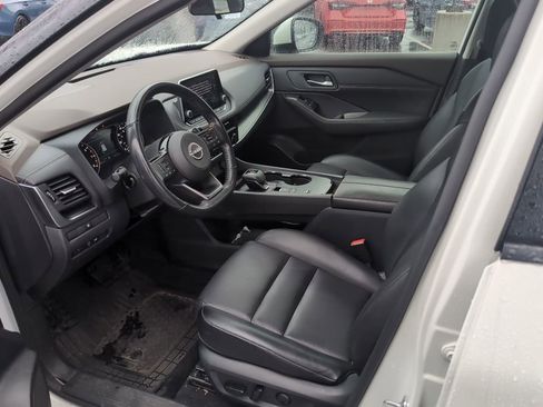 Used 2023 Nissan Rogue SV w/ SV Premium B Package image 13