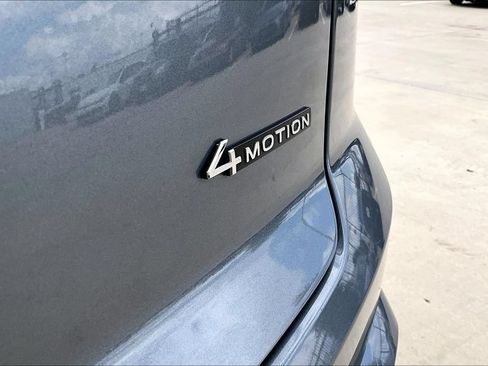 Used 2025 Volkswagen Atlas Cross Sport SE AWD/4WD image 37