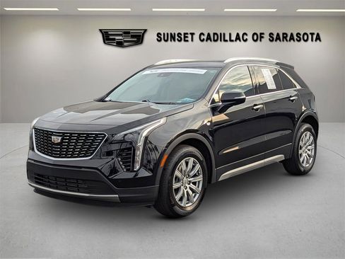 Certified 2023 Cadillac XT4 Premium Luxury w/ Cold Weather Package image 3