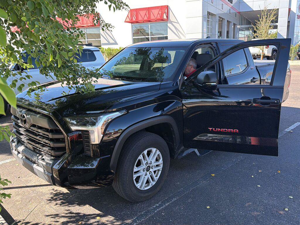 Used 2024 Toyota Tundra SR5 w/ SR5 Convenience Package AWD/4WD image 5