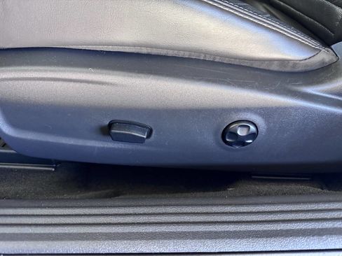 Used 2013 Dodge Challenger R/T Plus image 25