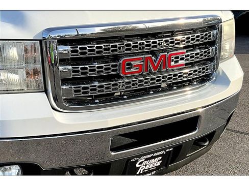 Used 2014 GMC Sierra 2500 SLE w/ SLE Preferred Package image 31