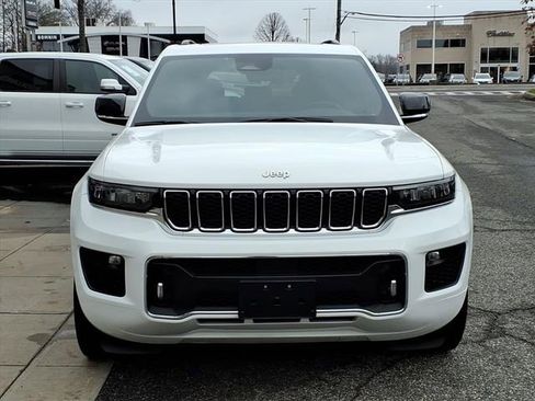 Used 2023 Jeep Grand Cherokee Overland image 3