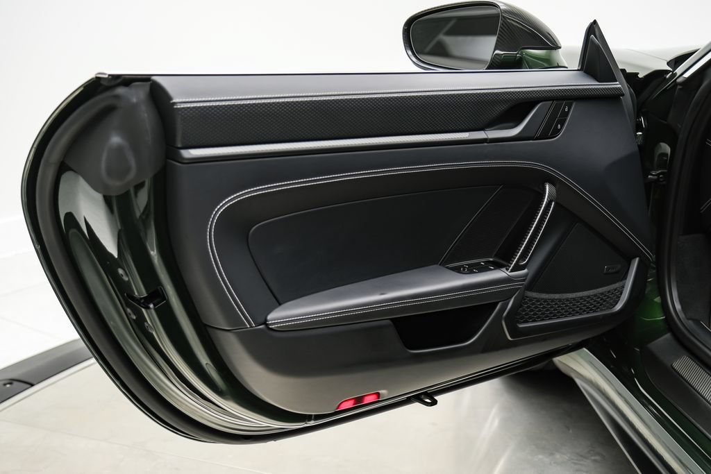 Used 2026 Porsche 911 GT3 RWD image 40