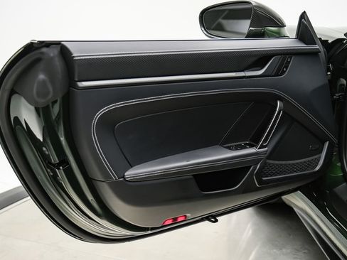 Used 2026 Porsche 911 GT3 RWD image 40