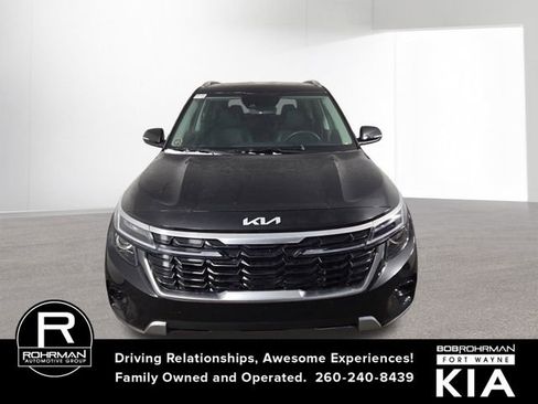 Certified 2025 Kia Seltos EX image 3