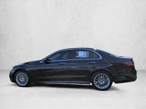 Used 2022 Mercedes-Benz E 350 Sedan image 9