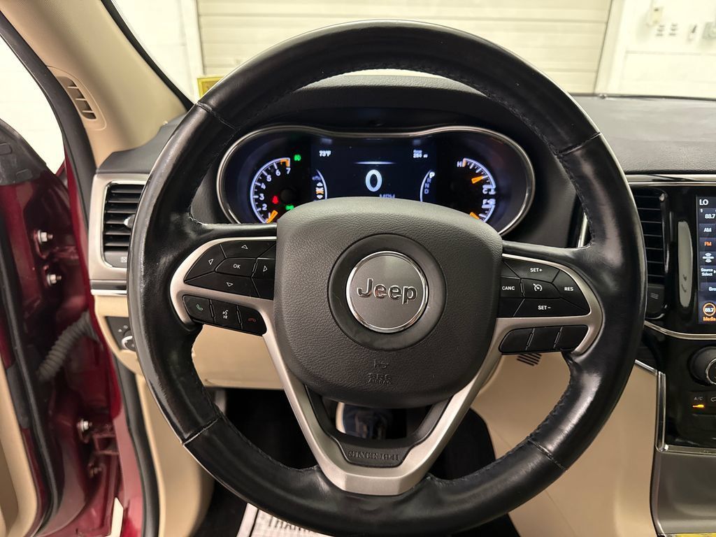 Used 2020 Jeep Grand Cherokee Limited AWD/4WD image 14
