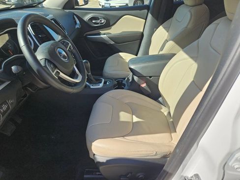 Used 2018 Jeep Cherokee Limited w/ Technology Group image 13