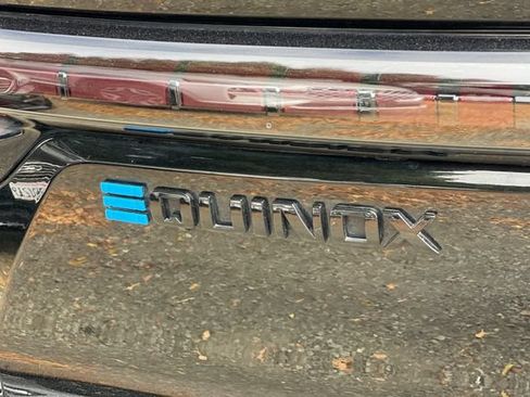 Used 2025 Chevrolet Equinox EV RS FWD image 33