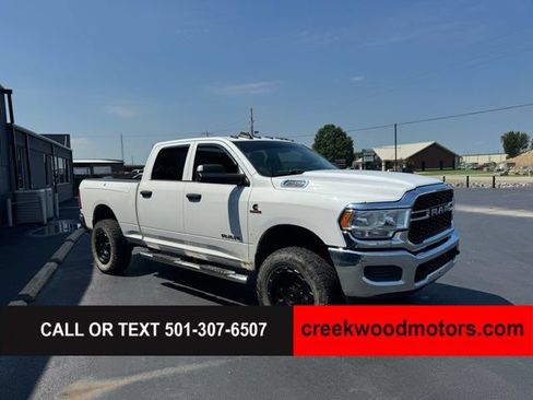 Used 2020 RAM 2500 Tradesman w/ Chrome Appearance Group AWD/4WD image 2