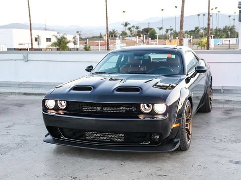 Used 2023 Dodge Challenger SRT Hellcat RWD image 4