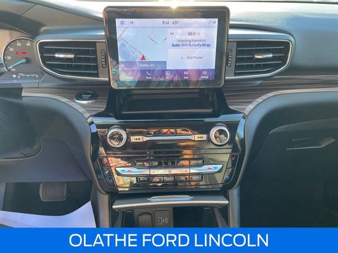 Used 2022 Ford Explorer Limited w/ Equipment Group 301A image 11
