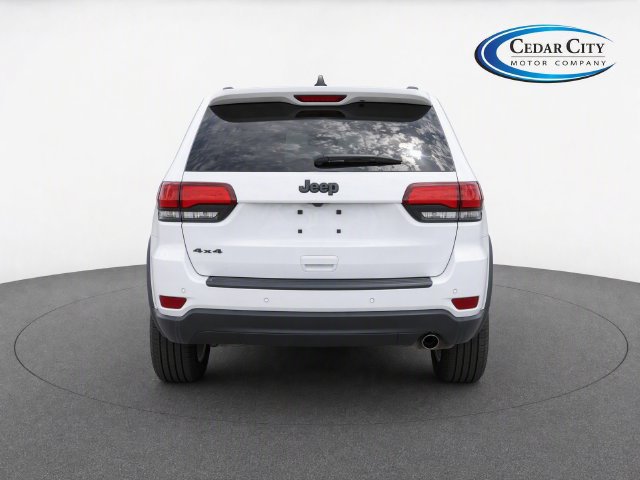 Used 2018 Jeep Grand Cherokee Laredo AWD/4WD image 6