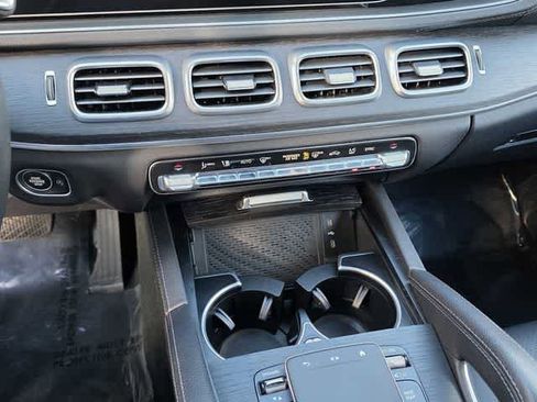 Used 2025 Mercedes-Benz GLS 450 4MATIC image 19