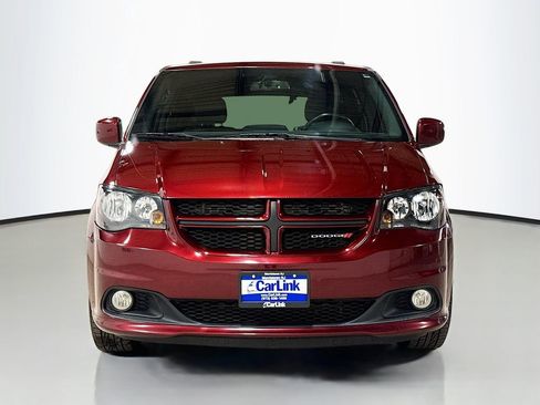 Used 2018 Dodge Grand Caravan GT image 2