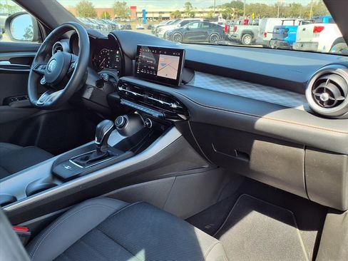 Used 2024 Alfa Romeo Tonale Ti image 11