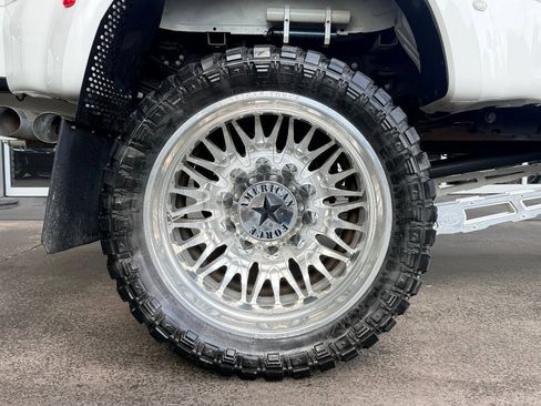Used 2022 Ford F450 Platinum w/ FX4 Off-Road Package AWD/4WD image 14