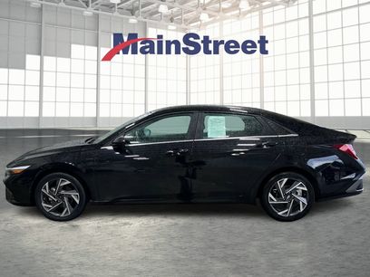 Used 2025 Hyundai Elantra SEL