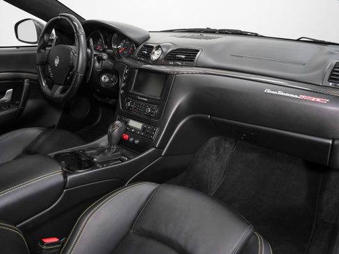 Used 2014 Maserati GranTurismo Coupe RWD image 31
