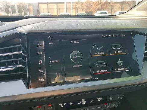 Used 2024 Audi Q4 e-tron Premium image 20