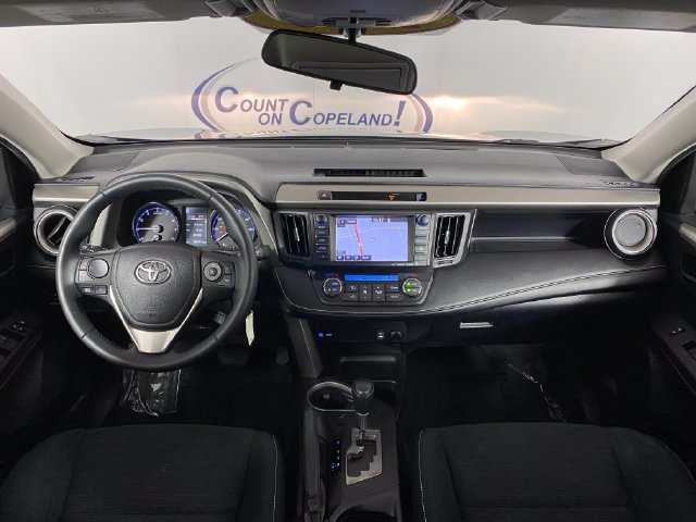 Used 2016 Toyota RAV4 XLE AWD/4WD image 12