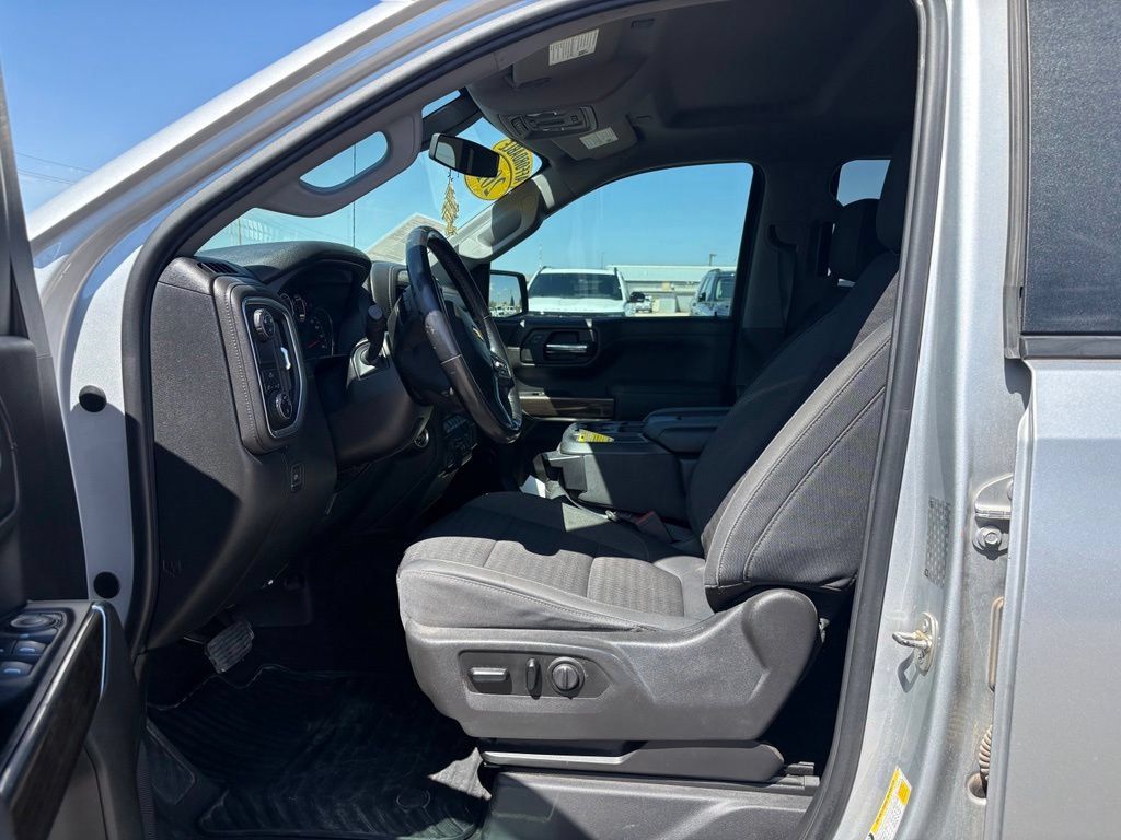 Used 2019 Chevrolet Silverado 1500 LT w/ Texas Edition RWD image 11